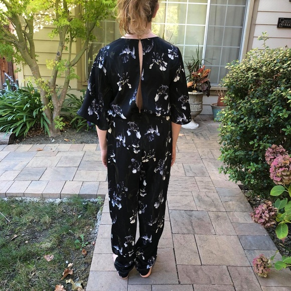 H&M Floral Open Slit Back Romper Jumpsuit 10 - Picture 2 of 6